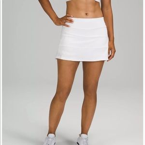 Lululemon Pace Rival Mid-Rise Skirt Long in White in Size 6
